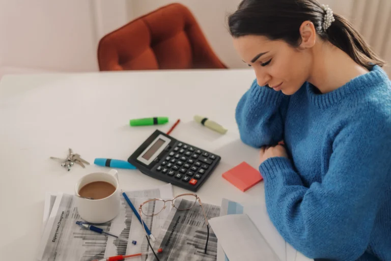 estrés financiero salud mental como afecta